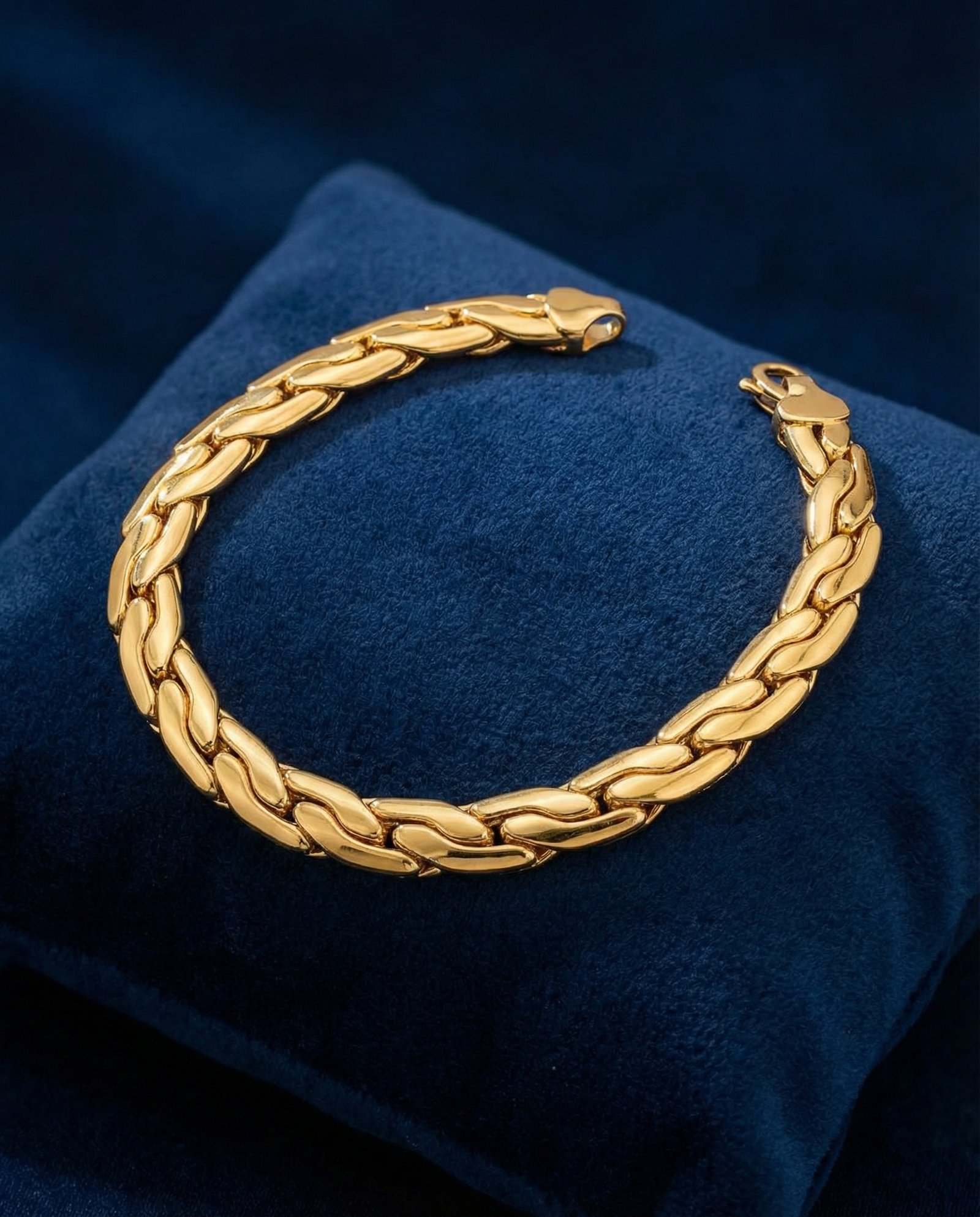 Premium Gold Finish Interlock Chain Bracelet for Men - Image 2