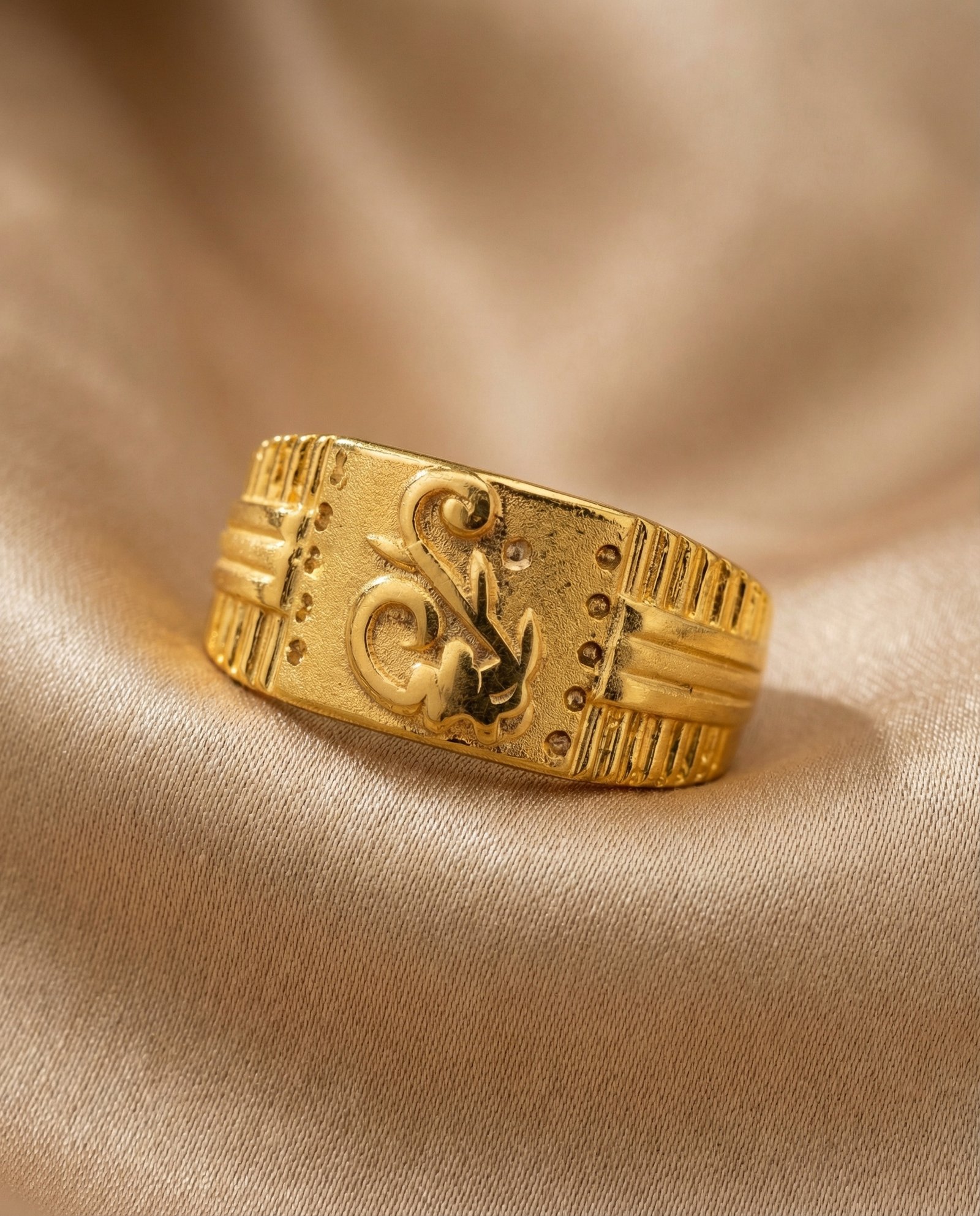 Royal Gold Finish Engraved Designer Ring for Men - Image 2